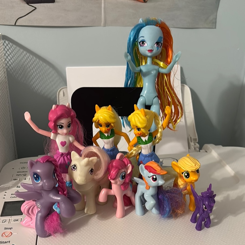 (4/20$) Lot of My Little Pony toys